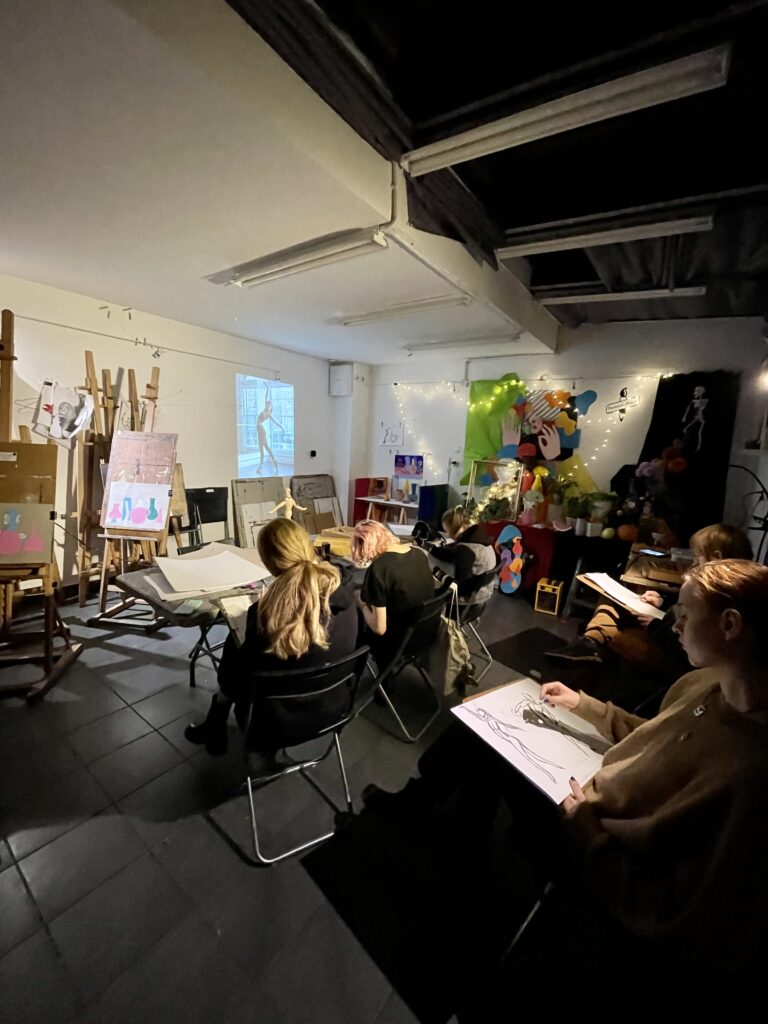 rysunek kurs rysunku Wrocław nauka lekcje warsztaty asp postać pracownia zajęcia plastyczne artystyczne